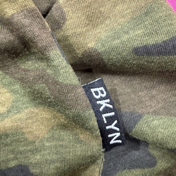 Camo Short Sleeve Hoodie Womens Medium Brooklyn‎ Cloth Green Pullover Streetwear - Picture 13 of 13